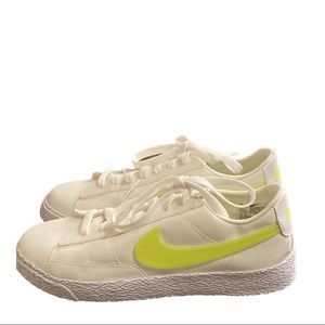 Nike Blazer Low Pop GS 'White Volt' size 5